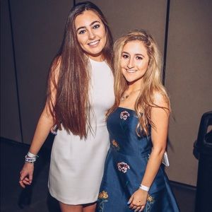 Meet your Posher, Caroline